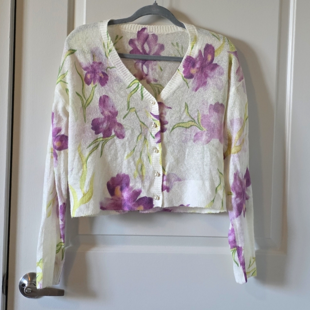 Commense White and Purple Floral Cardigan Sweater